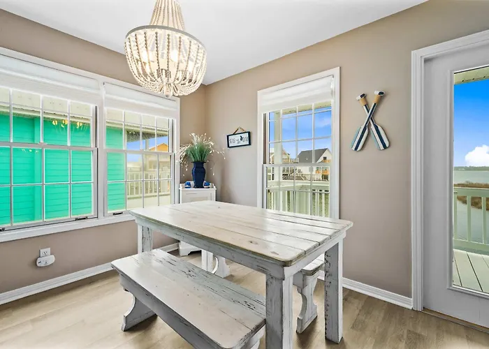 Remodeled Lagoon-front With Decks Views Paddleboat *