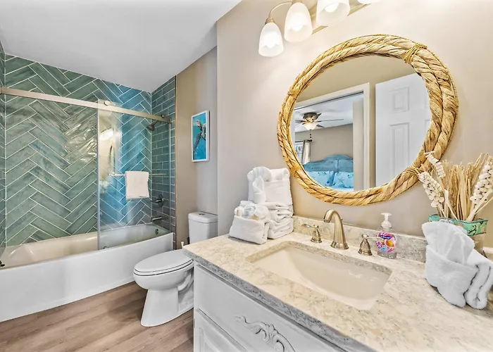 Remodeled Lagoon-front With Decks Views Paddleboat * Gulf Shores