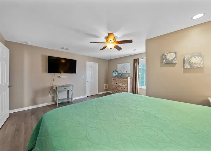 Remodeled Lagoon-front With Decks Views Paddleboat Gulf Shores