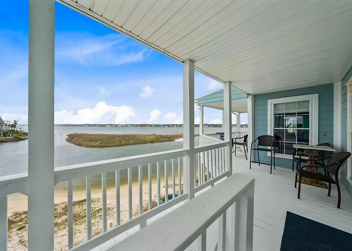 Remodeled Lagoon-front With Decks Views Paddleboat Holiday home Gulf Shores