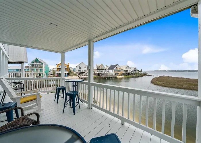 Remodeled Lagoon-front With Decks Views Paddleboat *