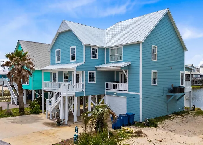 Remodeled Lagoon-front With Decks Views Paddleboat Holiday home
