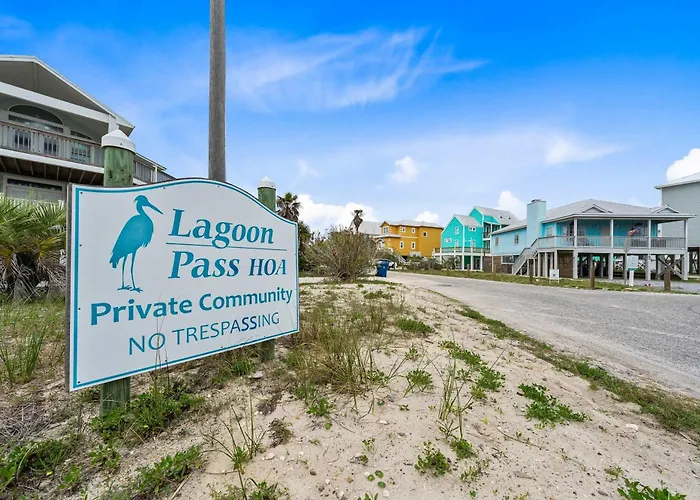Remodeled Lagoon-front With Decks Views Paddleboat Gulf Shores