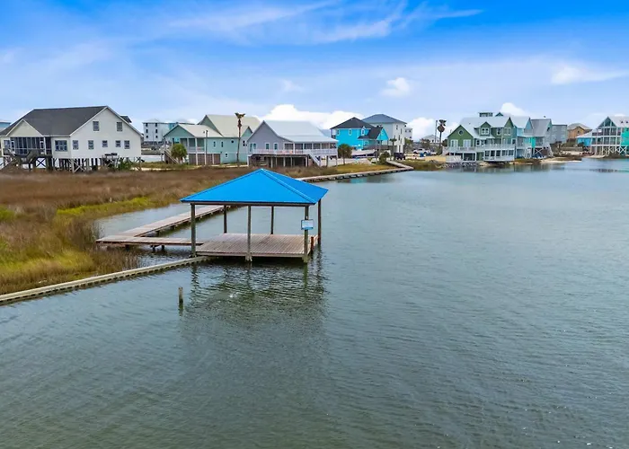 Remodeled Lagoon-front With Decks Views Paddleboat Holiday home Gulf Shores