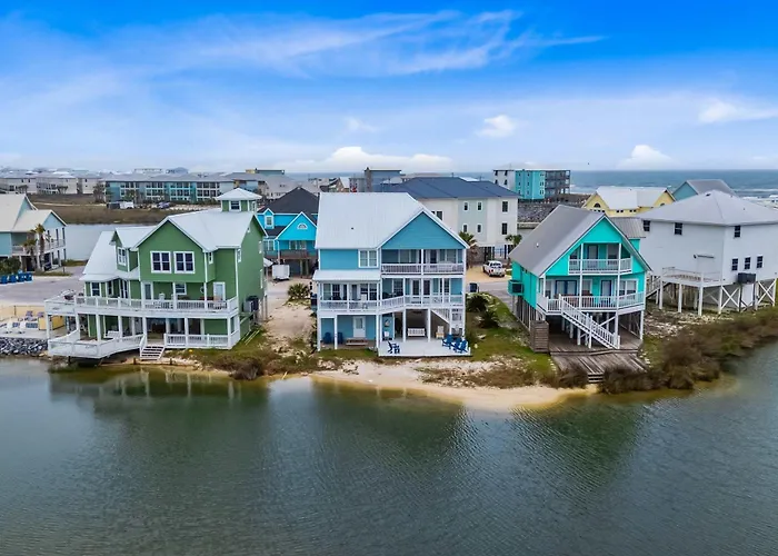 Remodeled Lagoon-front With Decks Views Paddleboat Holiday home Gulf Shores