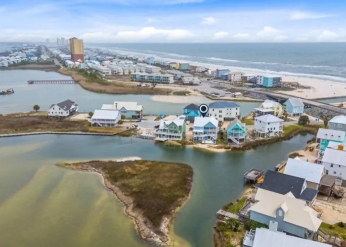 Holiday home Remodeled Lagoon-front With Decks Views Paddleboat Gulf Shores